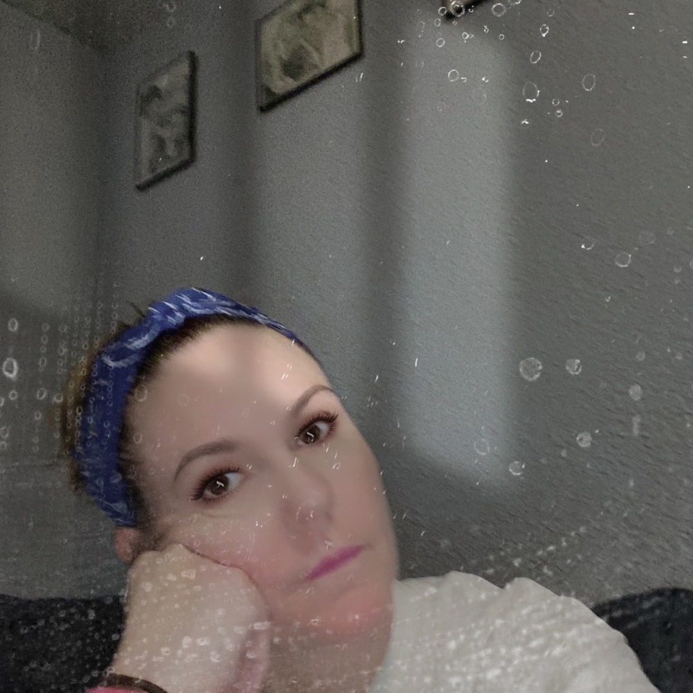 Meet your Posher, Abigail